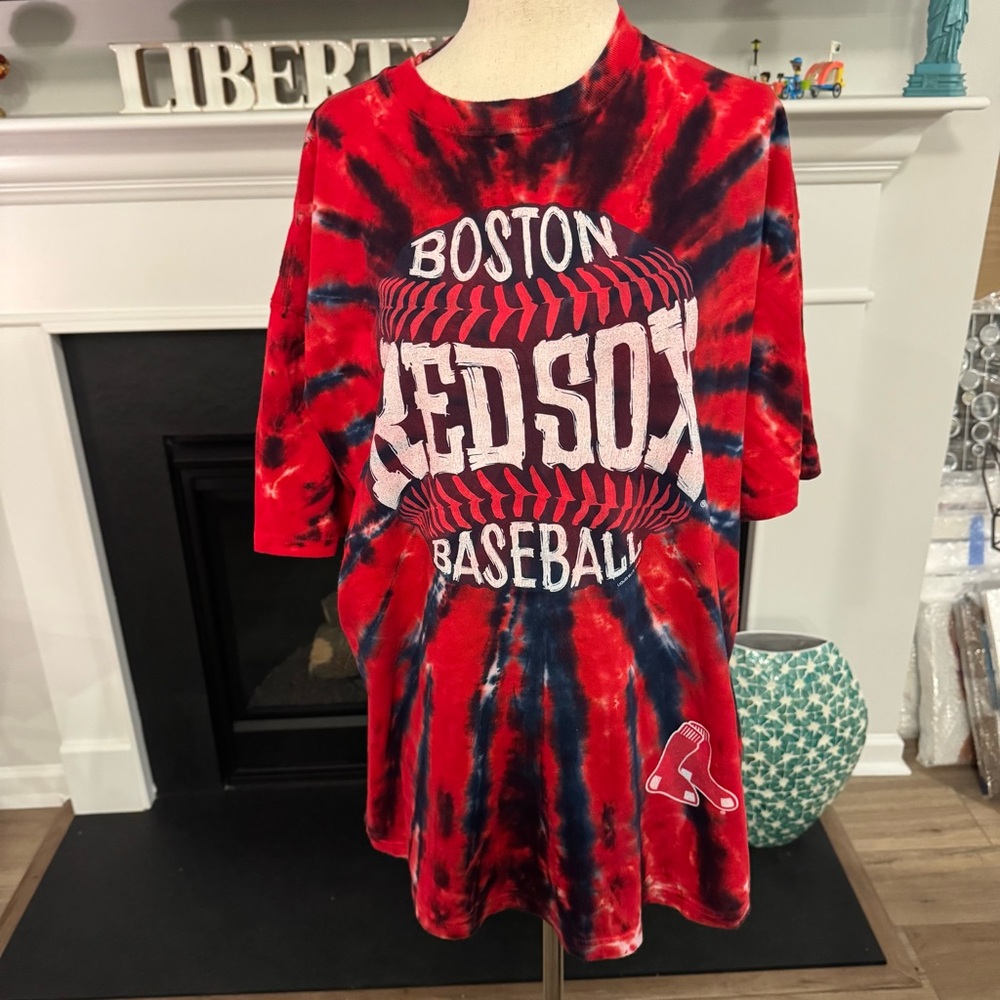 ❤️💙 Boston Red Sox Tie-Dye Graphic Tee by Liquid Blue – Size XL